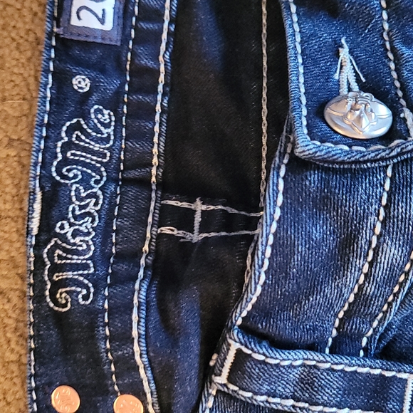 Miss Me Red Patch Signature Skinny Jeans Size 26 - Picture 10 of 16